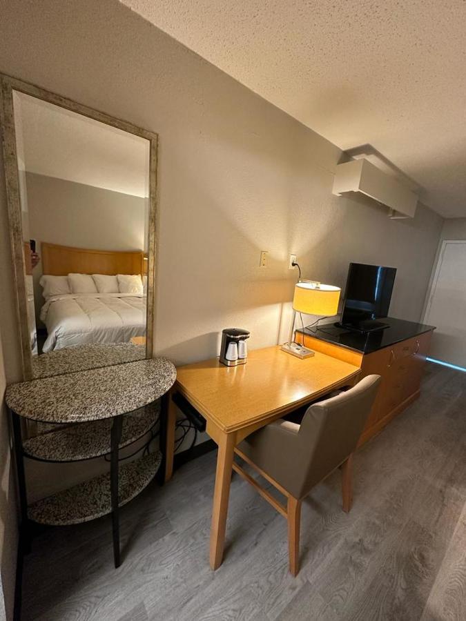 Lanett Inn Ngoại thất bức ảnh